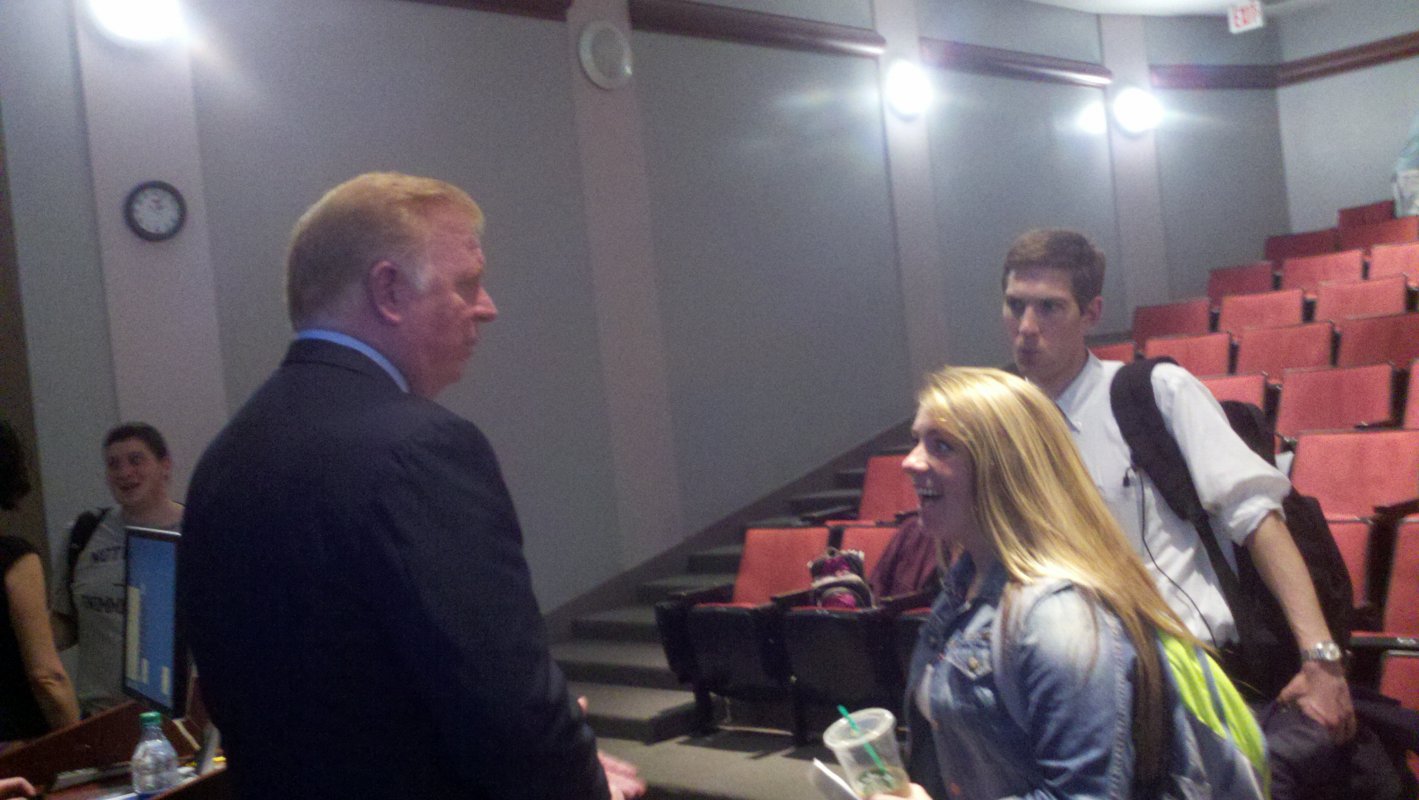 Mr. Dinegar discusses the state of the economy in the Greater Washington region with students.